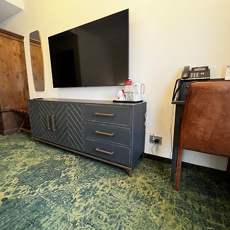 Отель La Boheme Boutique Casa Soare Бухарест Экстерьер фото