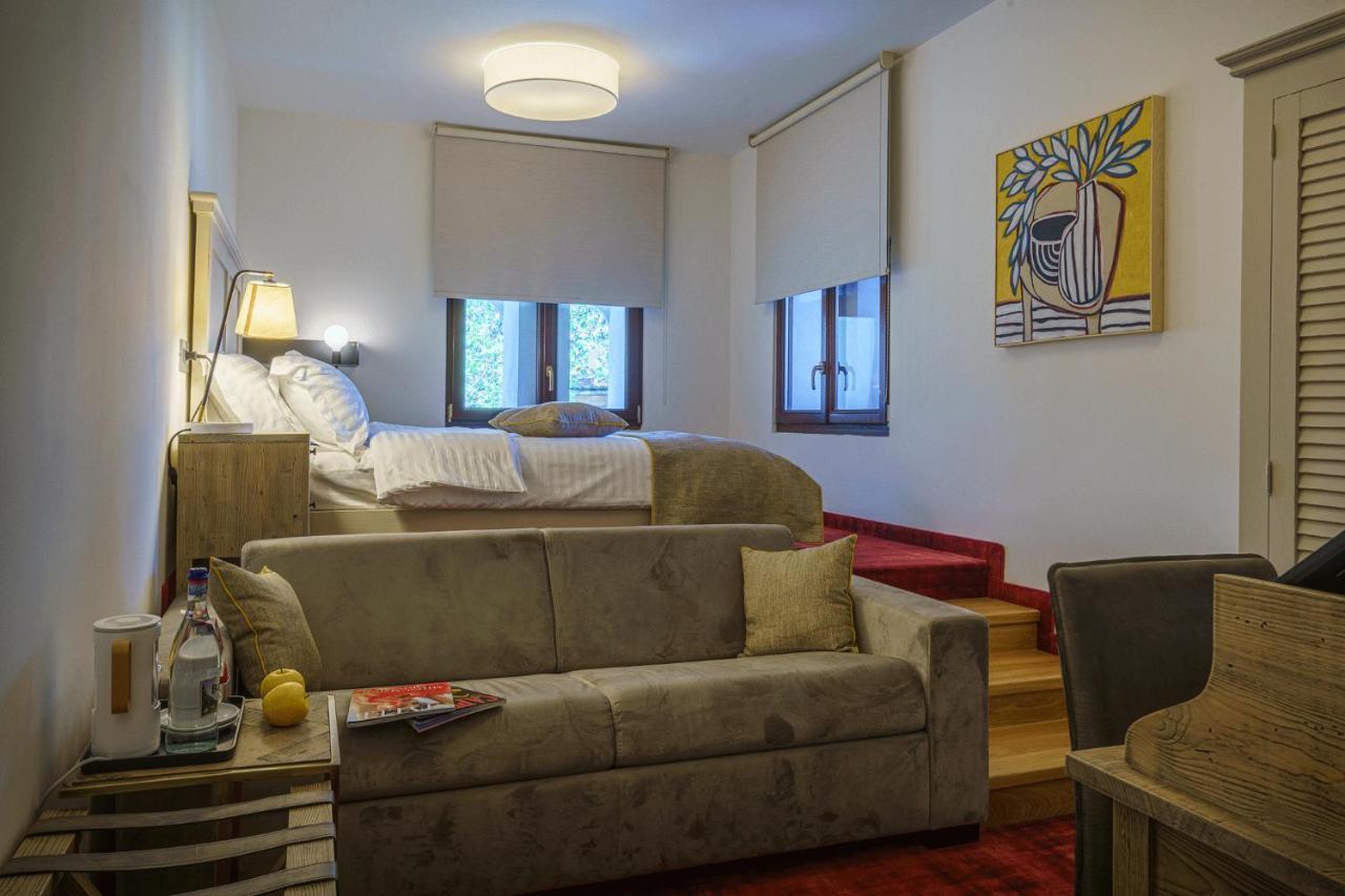 Отель La Boheme Boutique Casa Soare Бухарест Экстерьер фото