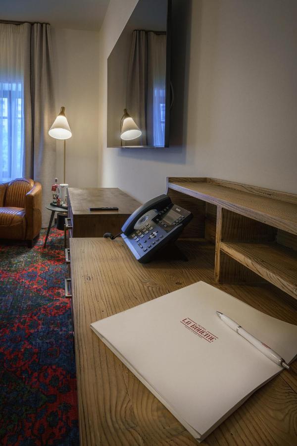 Отель La Boheme Boutique Casa Soare Бухарест Экстерьер фото