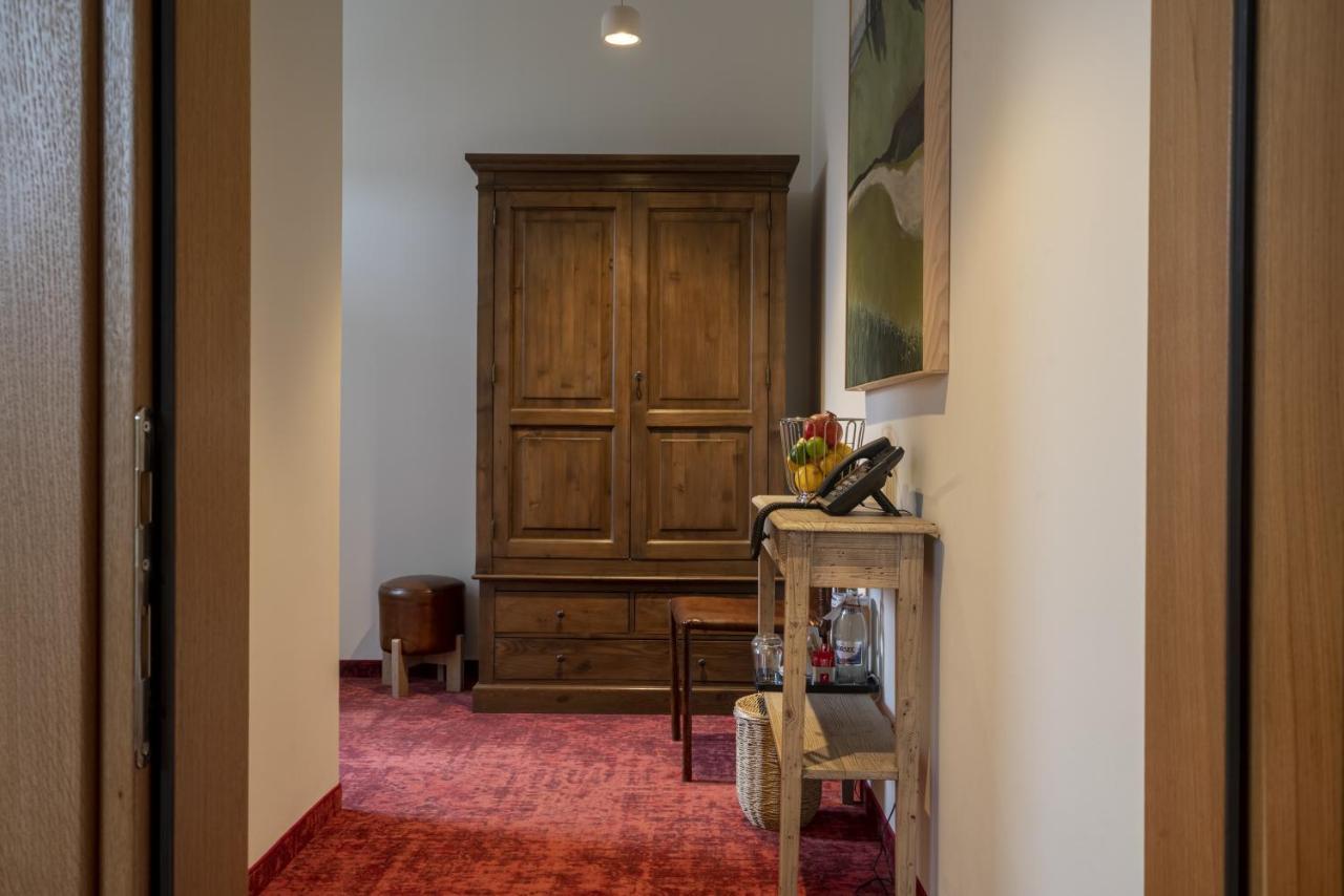 Отель La Boheme Boutique Casa Soare Бухарест Экстерьер фото