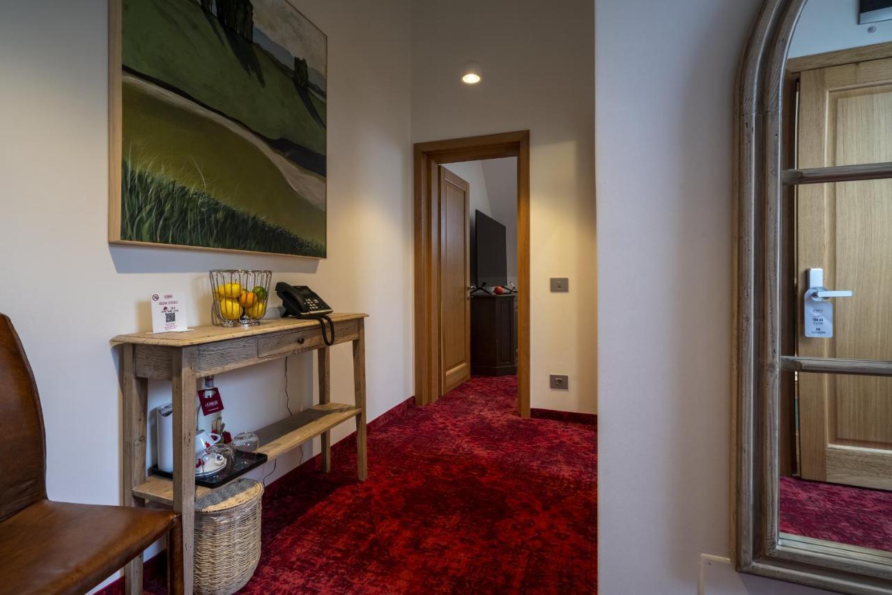 Отель La Boheme Boutique Casa Soare Бухарест Экстерьер фото