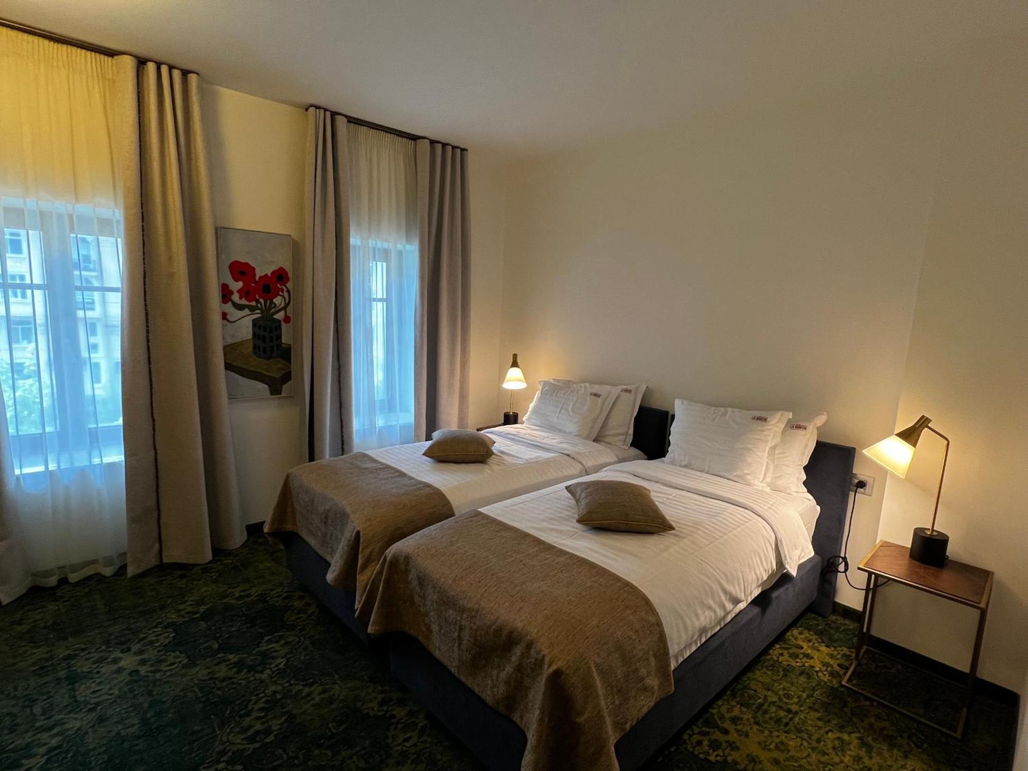 Отель La Boheme Boutique Casa Soare Бухарест Экстерьер фото